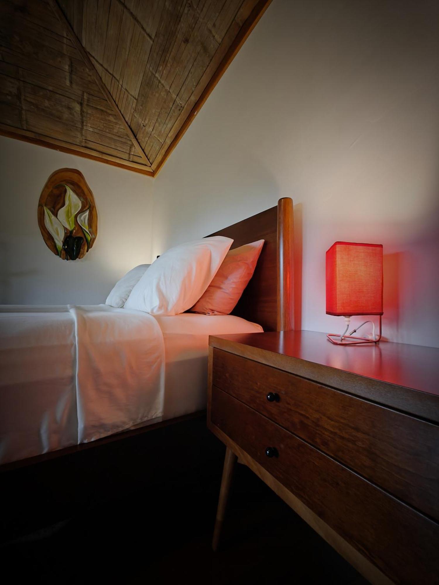 The River House - Upscale Lodge *