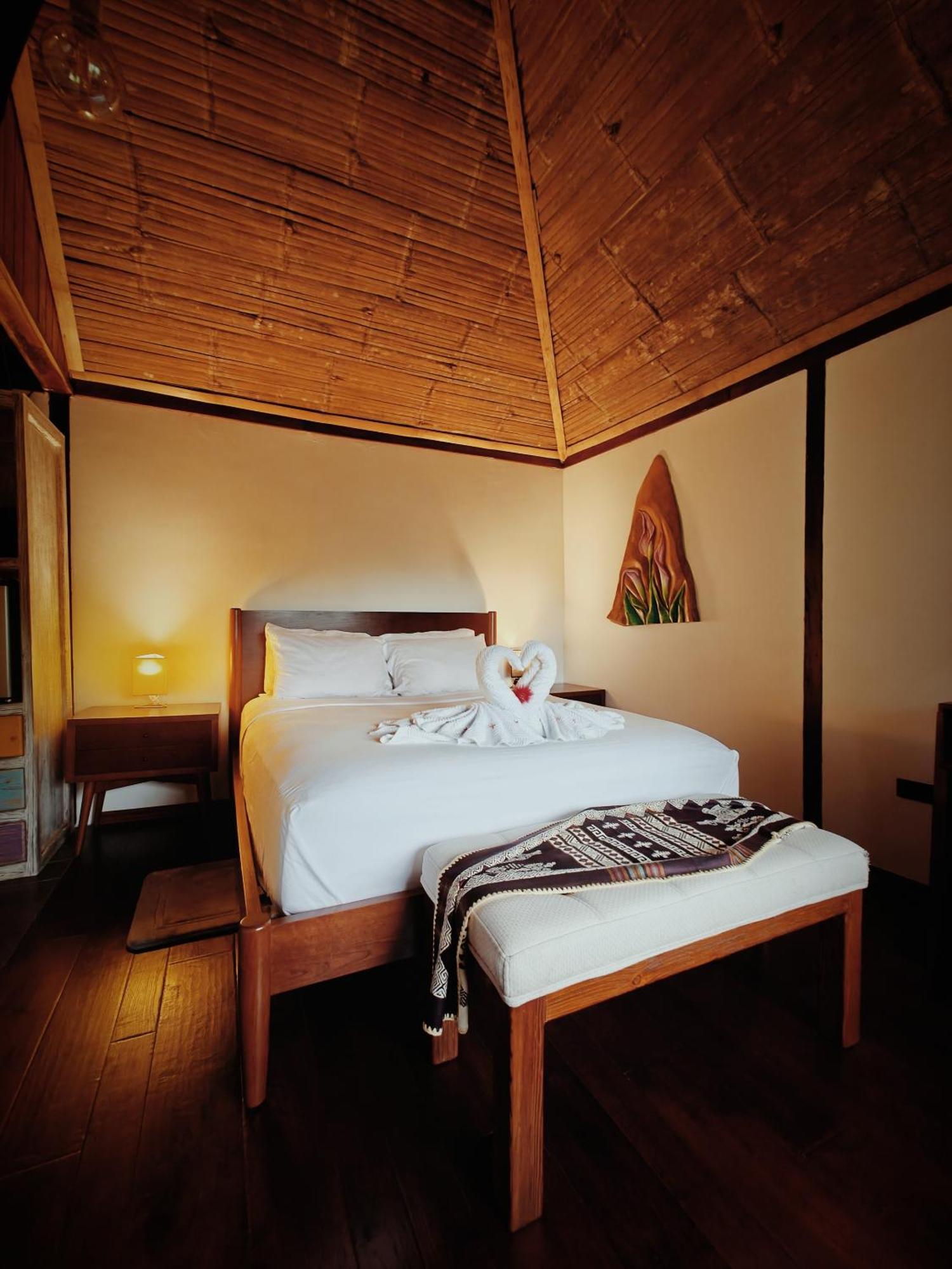 The River House - Upscale * Puerto Quito