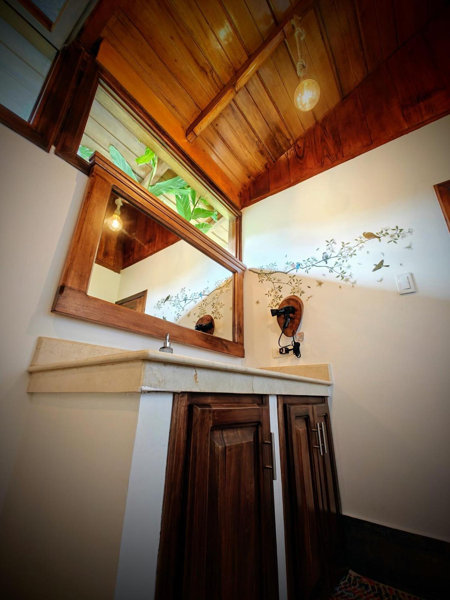 Lodge The River House - Upscale *
