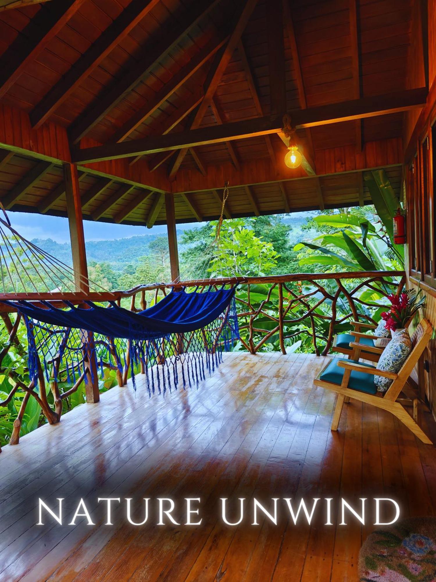 The River House - Upscale Lodge