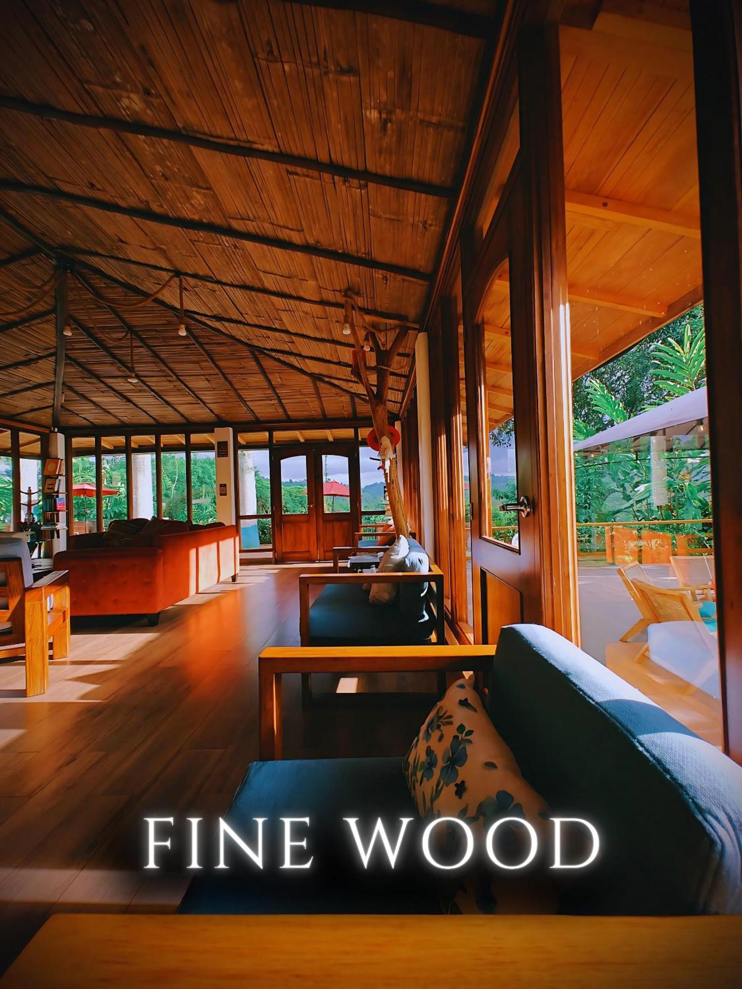 The River House - Upscale Lodge *